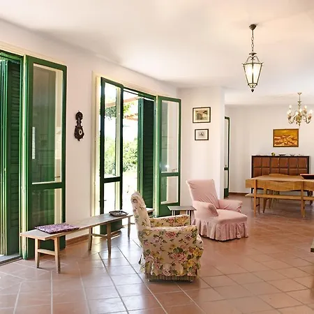 Dell'olmo Villa *